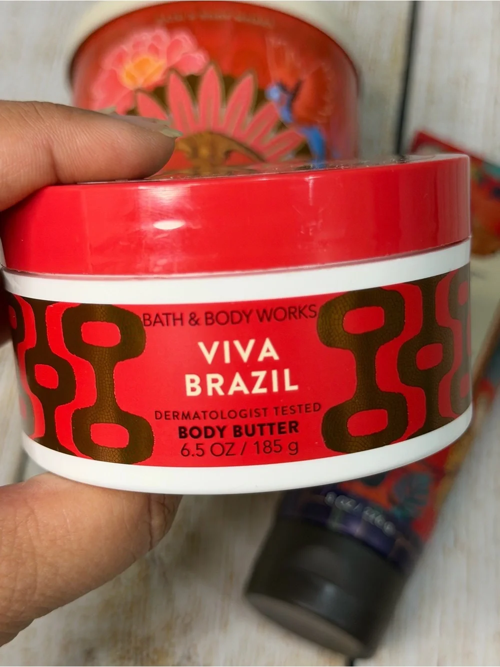 Bath & Body Works reminiscent tropical